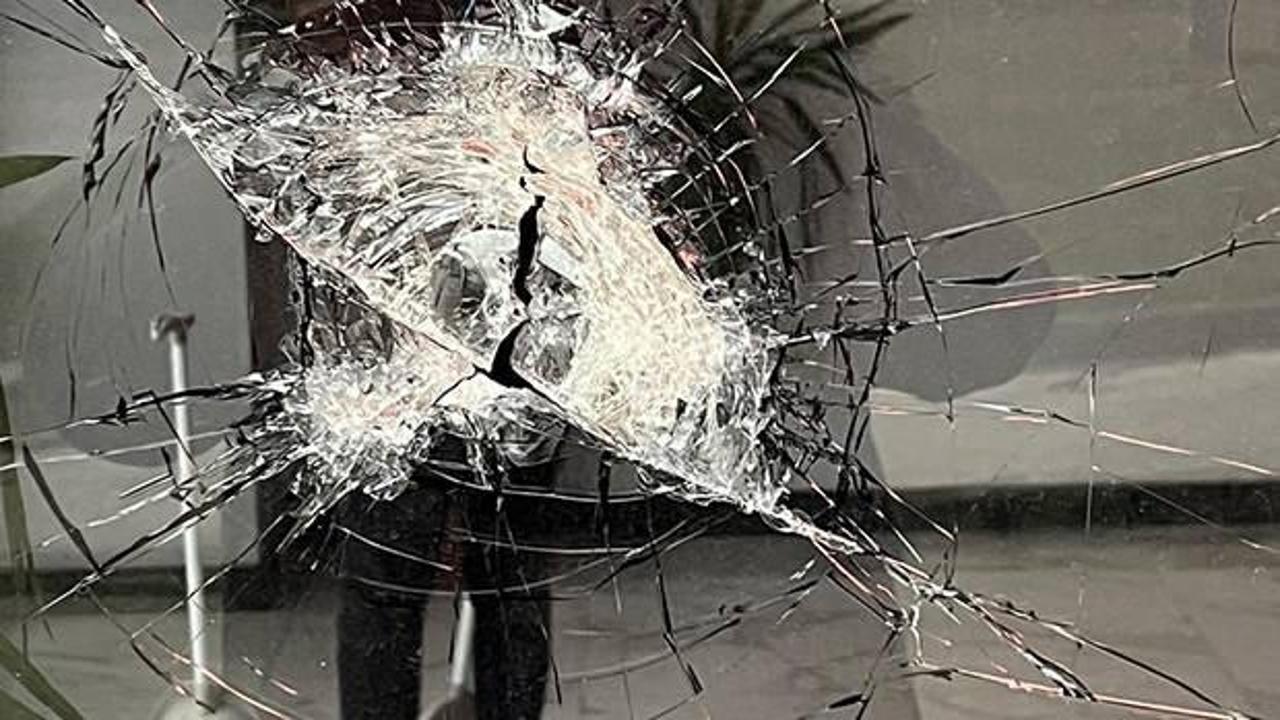 AK Parti Beylikd&uuml;z&uuml; İl&ccedil;e Başkanlığı'na saldırı! Kabaktepe duyurdu