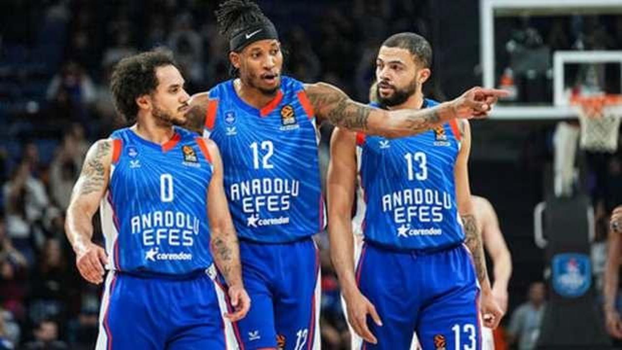 Anadolu Efes yarın Baskonia'ya konuk olacak