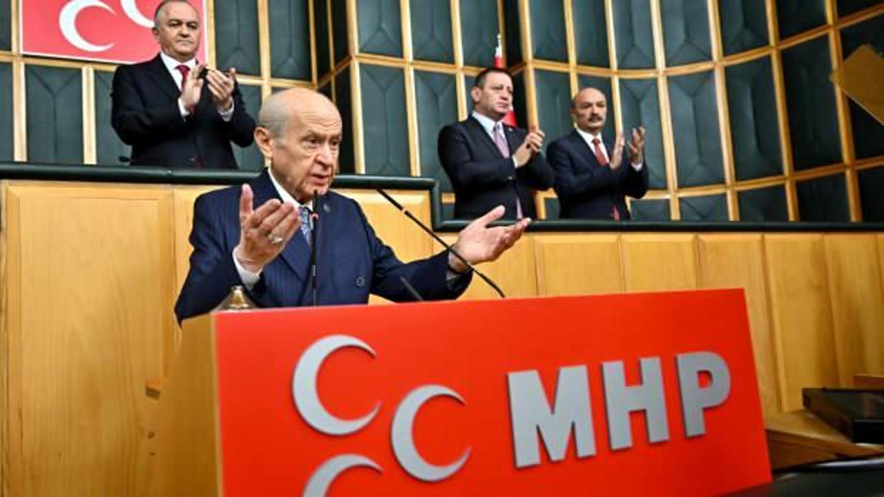 Bahçeli'nin DEM'le el sıkışmasına vatandaş ne diyor? Optimar'dan çarpıcı anket