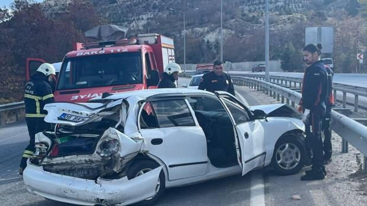 Burdur'da zincirleme kaza: 2 kişi yaralandı