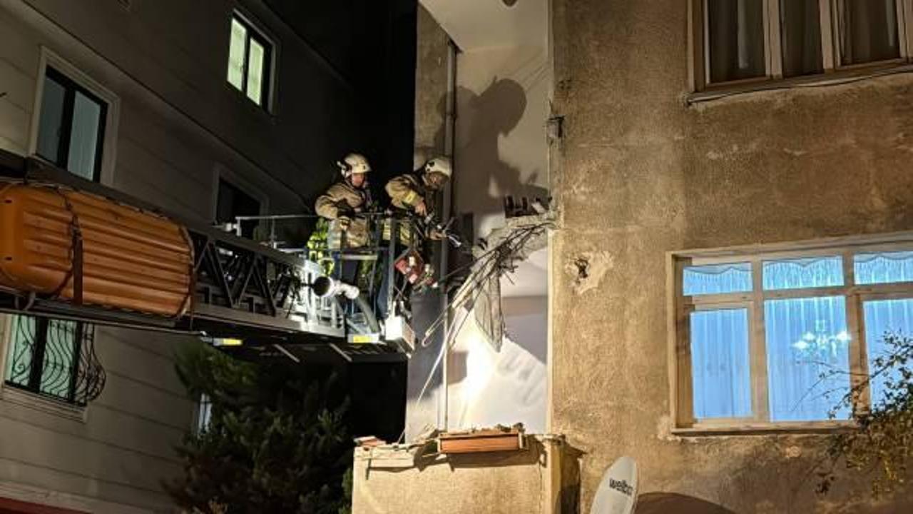 Kartal'da korkutan olay! Dairenin balkonu çöktü