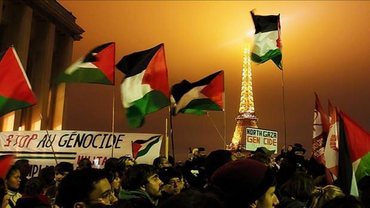 Paris'te siyonist gala protesto edildi