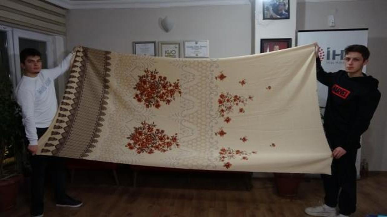 Satıcı &ccedil;ok, alan yok: Anneannesinden kalan perdeye servet istiyor