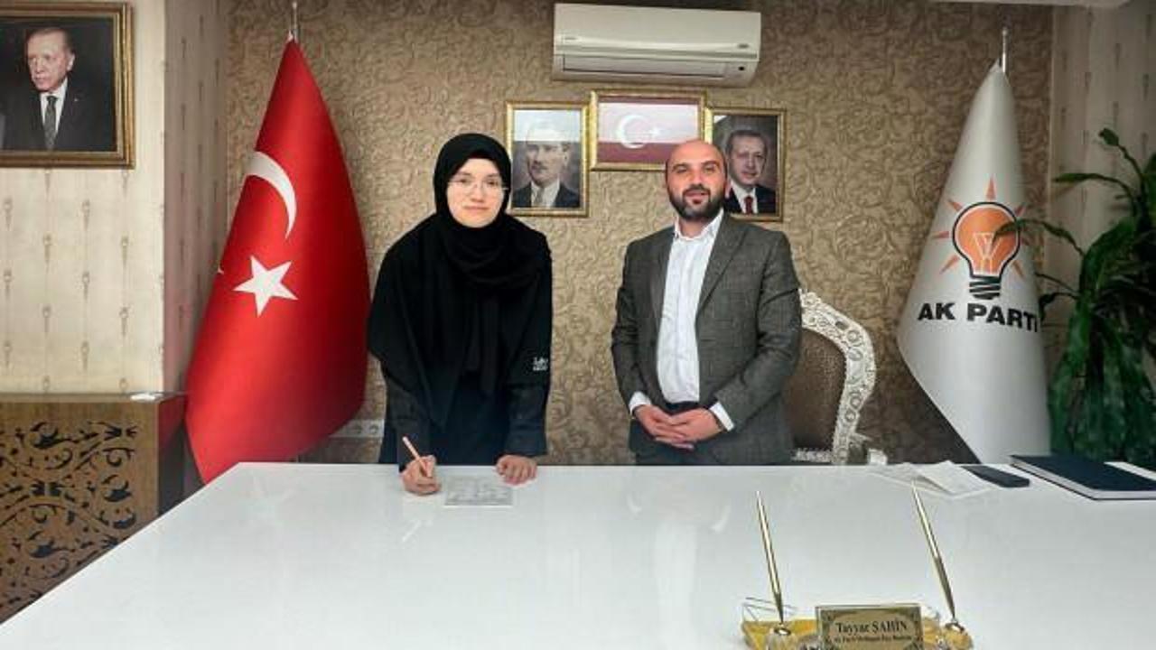 Yeniden Refah Partisi'nin kadın kolları ve gençlik kolları başkanı AK Parti'ye geçti