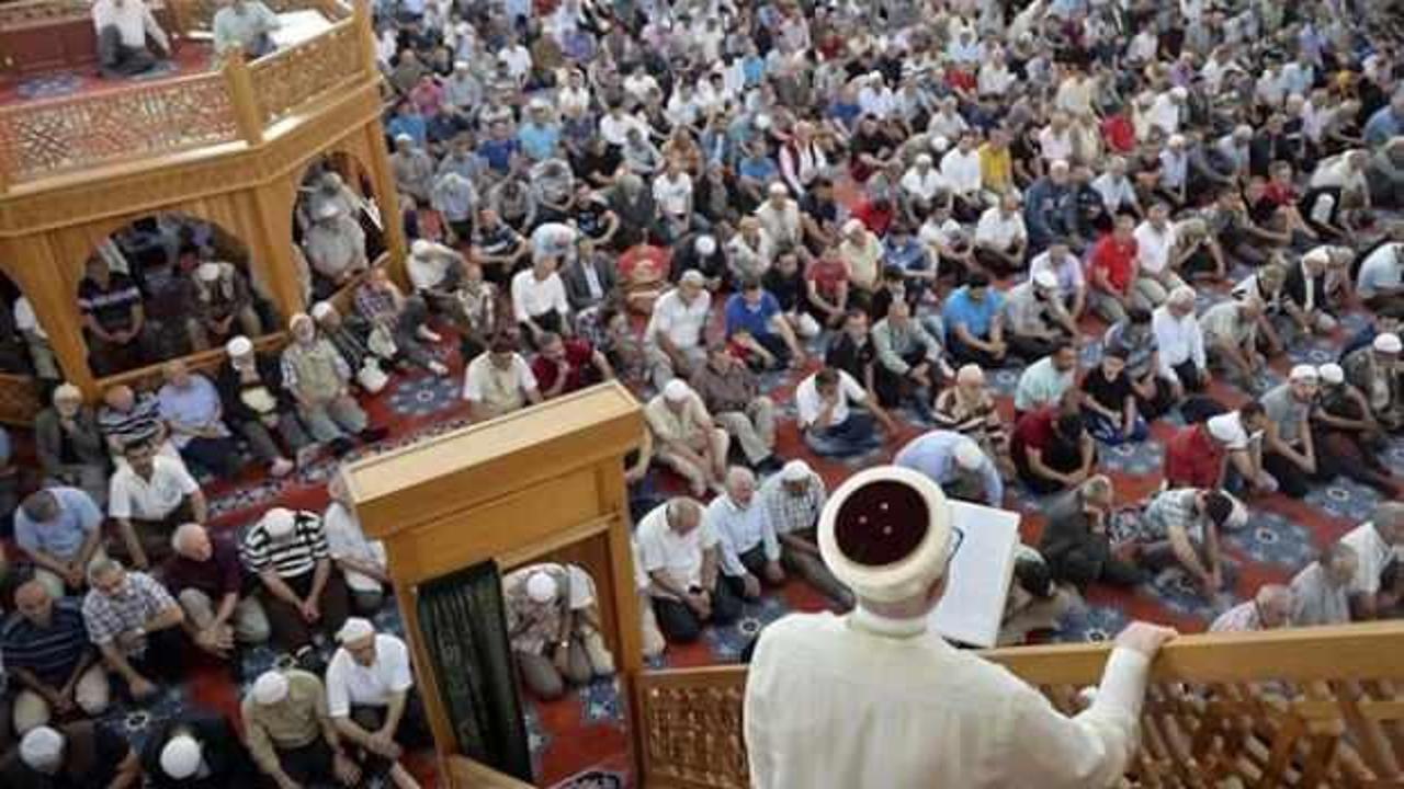 22 Kasım Cuma hutbesi tam metni: "İlim İzzete, Şiddet Zillete Götürür"