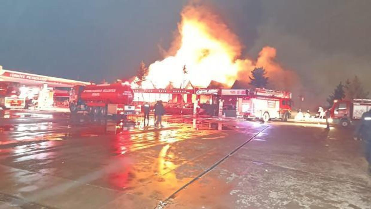 Afyonkarahisar'da akaryakıt istasyonunda korkutan yangın