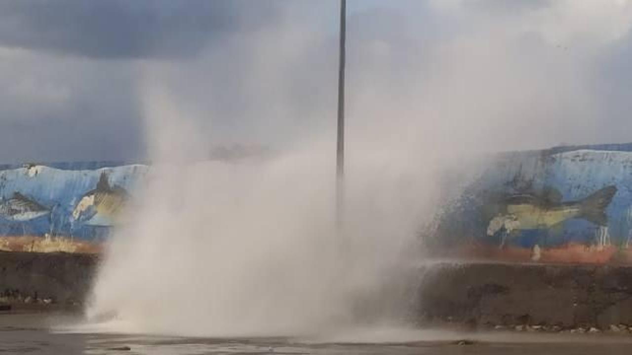 Akçakoca'da fırtına nedeniyle dalga boyu yükseldi