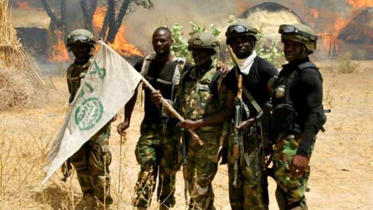 Askeri birliğe ter&ouml;r saldırısı. En az 5 asker &ouml;ld&uuml;, 10 asker yaralı