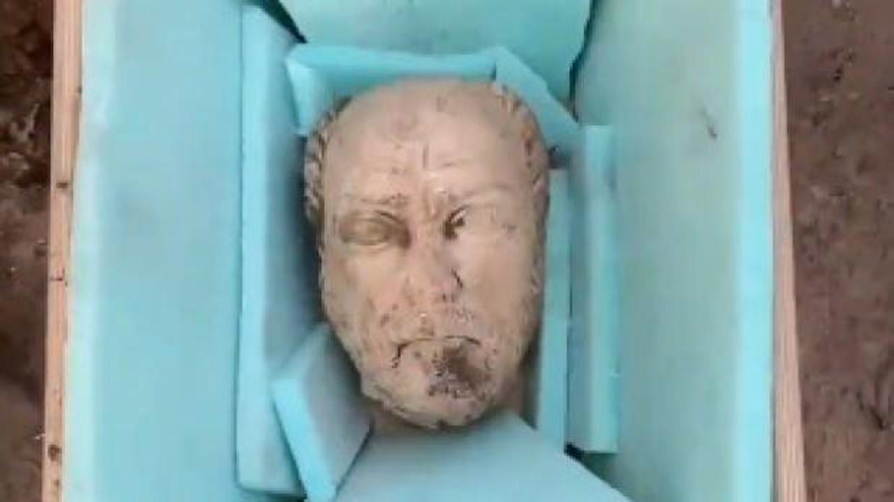 Bakan Ersoy duyurdu: Baş kısmı da ortaya &ccedil;ıkarıldı