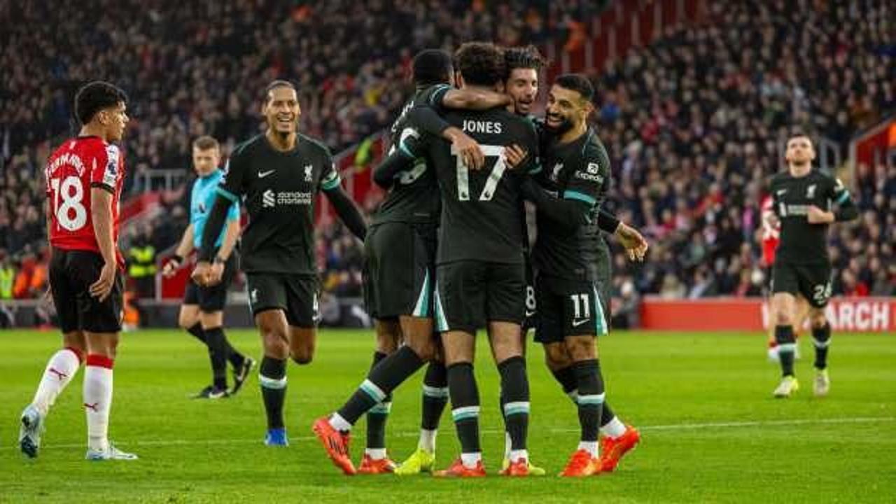 Liverpool zirvede puan farkını 8'e çıkardı