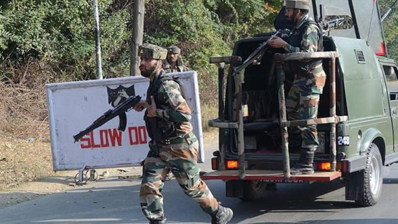  Hindistan&rsquo;da  &ccedil;atışma!  10 Maocu isyancı &ouml;ld&uuml;!