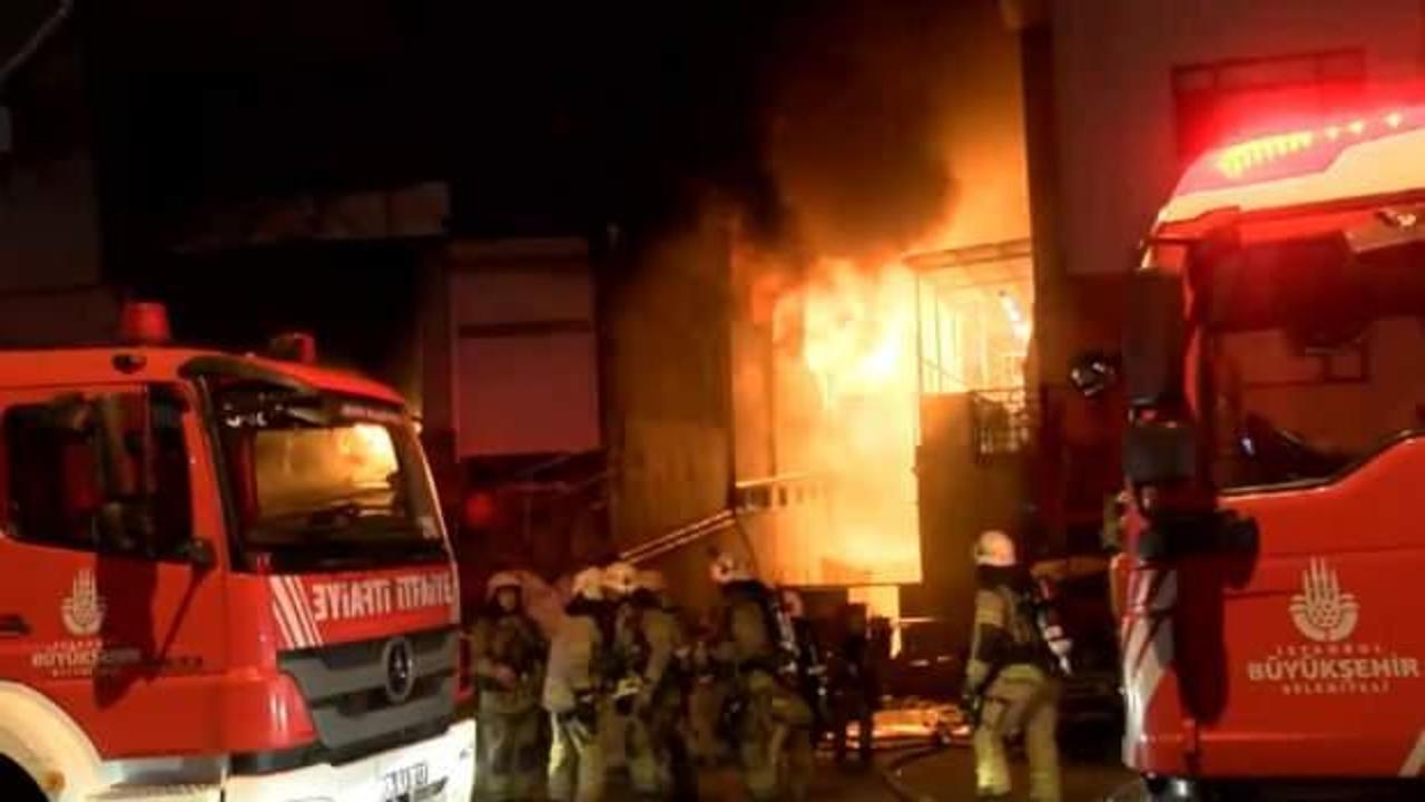 İstanbul'da büyük yangın! Müdahale sürüyor