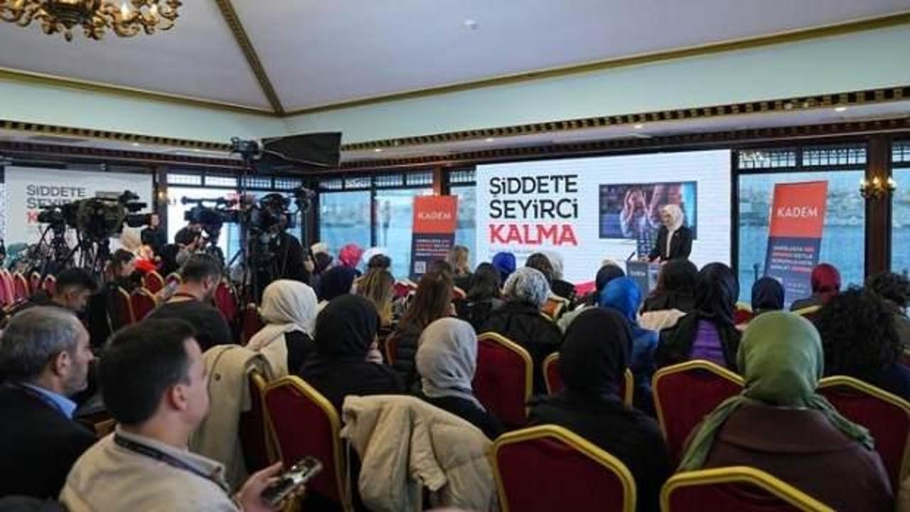KADEM'den anlamlı &ccedil;ağrı: "Şiddete Seyirci Kalma"