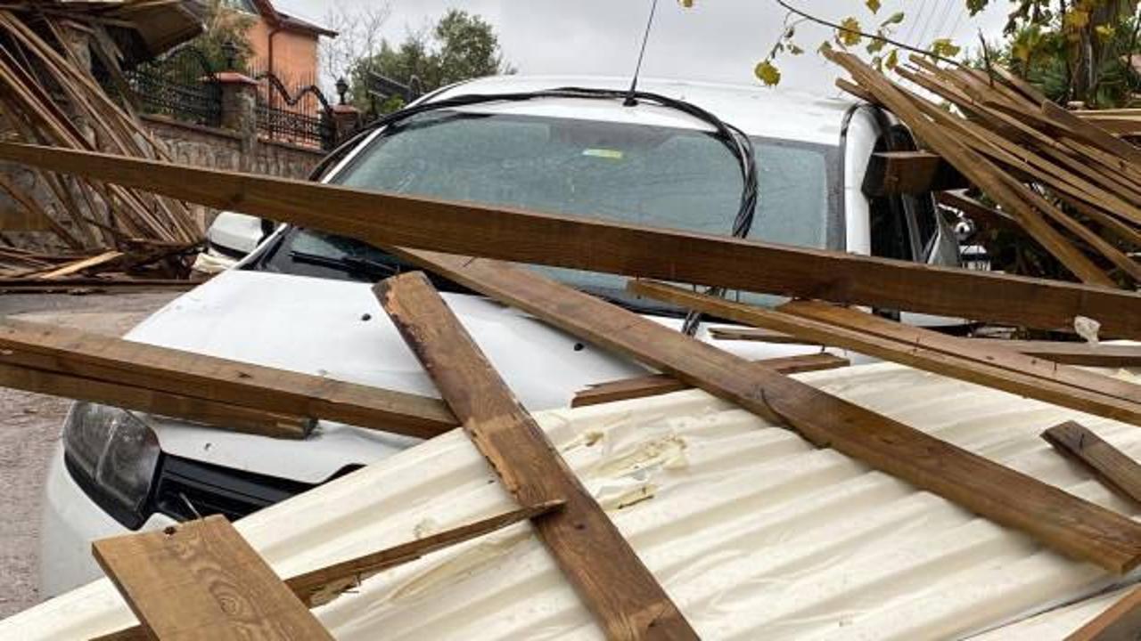 Kocaeli'de u&ccedil;an &ccedil;atı 6 araca hasar verdi! 