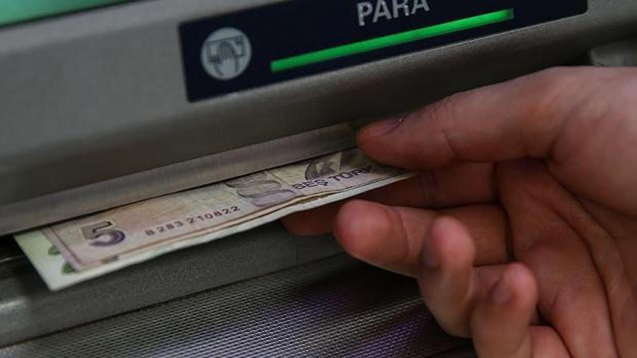 &Ouml;ğrencilerin iki aylık burs ve kredi &ouml;demeleri hesaplara yatırılmaya başlandı