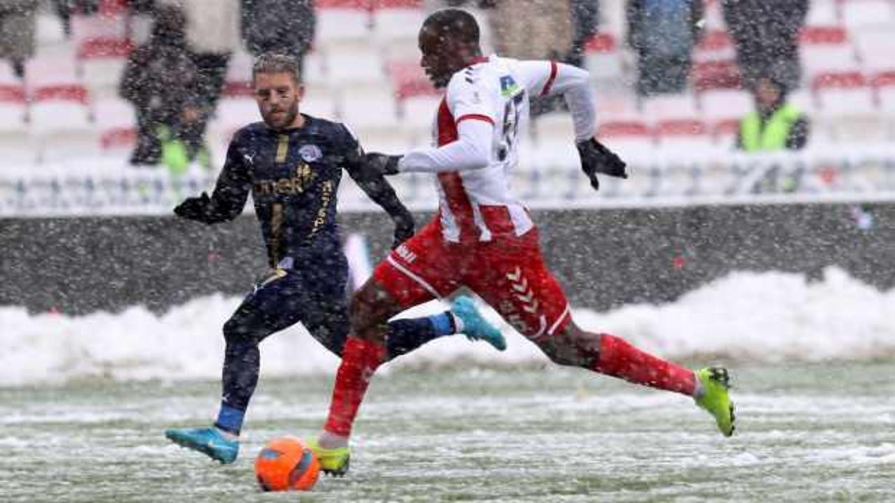 S&uuml;per Lig'de sessiz mesai! Sivas ve Kasımpaşa puanları paylaştı