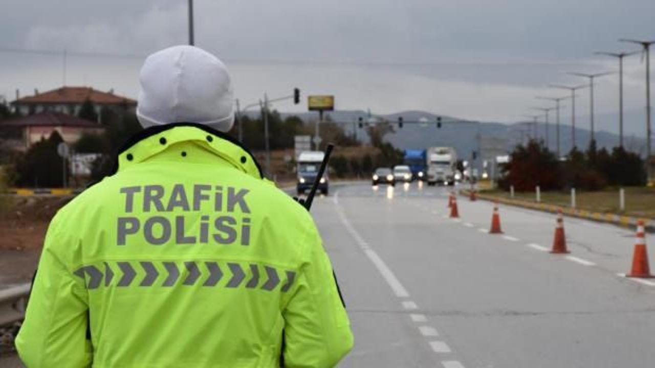 451 bin ara&ccedil; ve s&uuml;r&uuml;c&uuml;ye işlem uygulandı