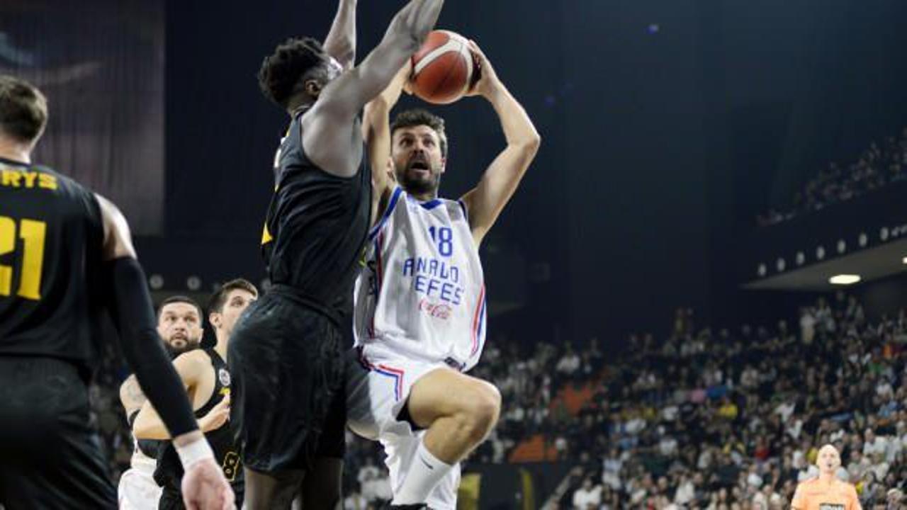Anadolu Efes, LDLC ASVEL deplasmanında