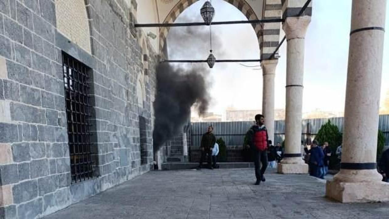 Cuma namazı vaktinde 508 yıllık camide korkutan yangın!