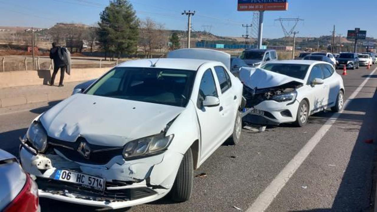 Diyarbakır'da zincirleme kaza: 2'si ağır 8 yaralı