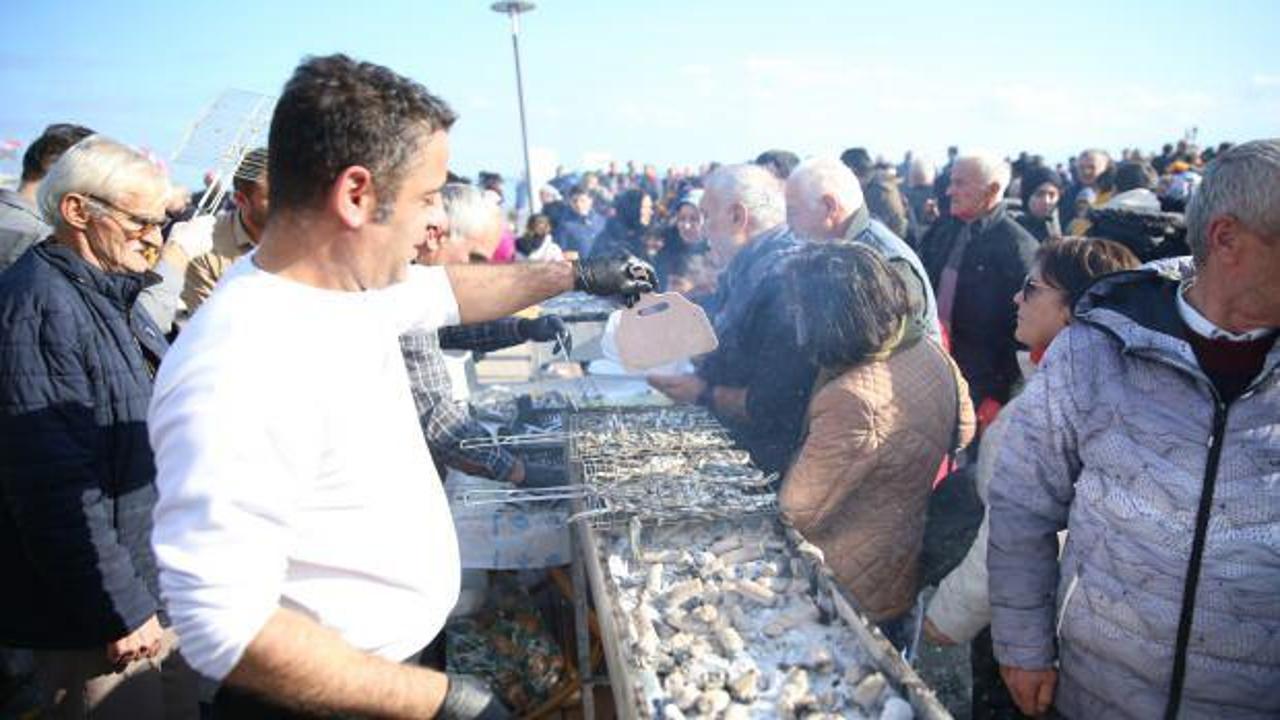 Festivalde 10 ton hamsi ikram edildi!