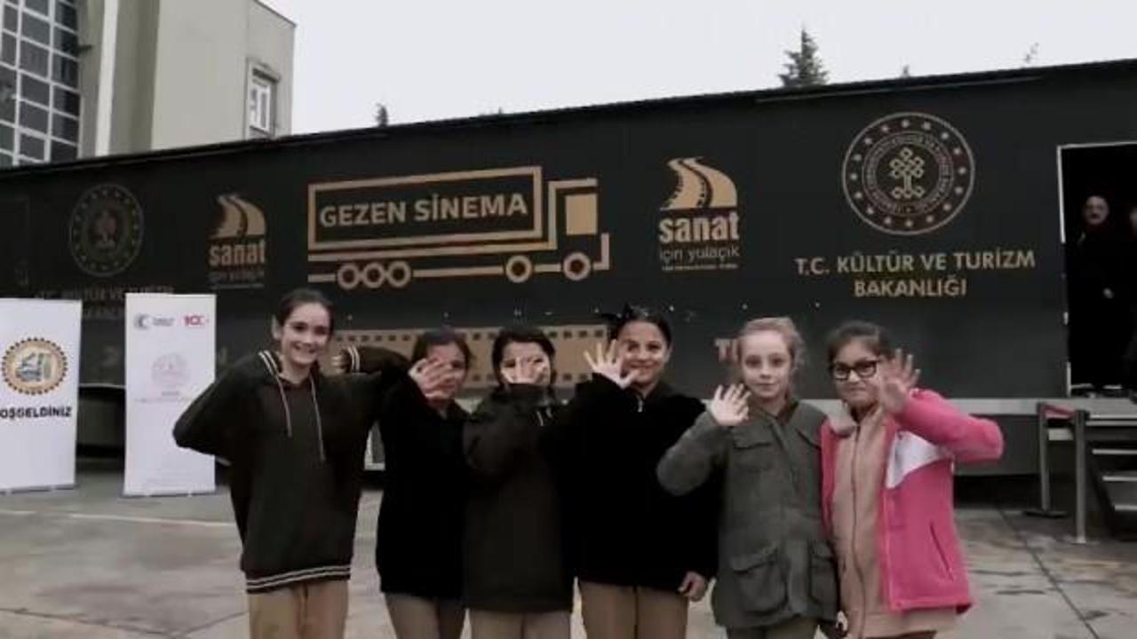'Gezen Sinema Tırı' ile 895 bin çocuk beyaz perdeyle buluştu