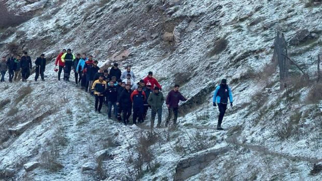Hakkari'de acı olay: &Ccedil;oban kayalıklardan d&uuml;şt&uuml;!