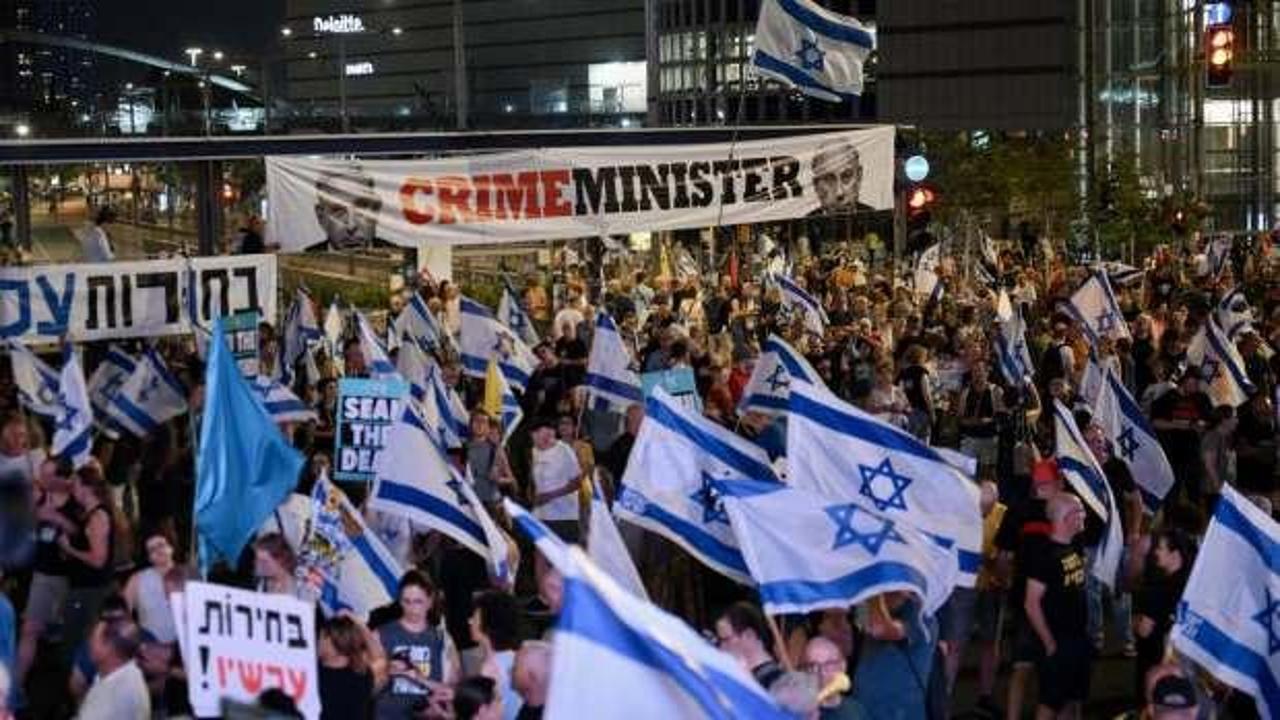 İsraiilliler yine sokaklarda! Netanyahu'ya ihanet su&ccedil;laması