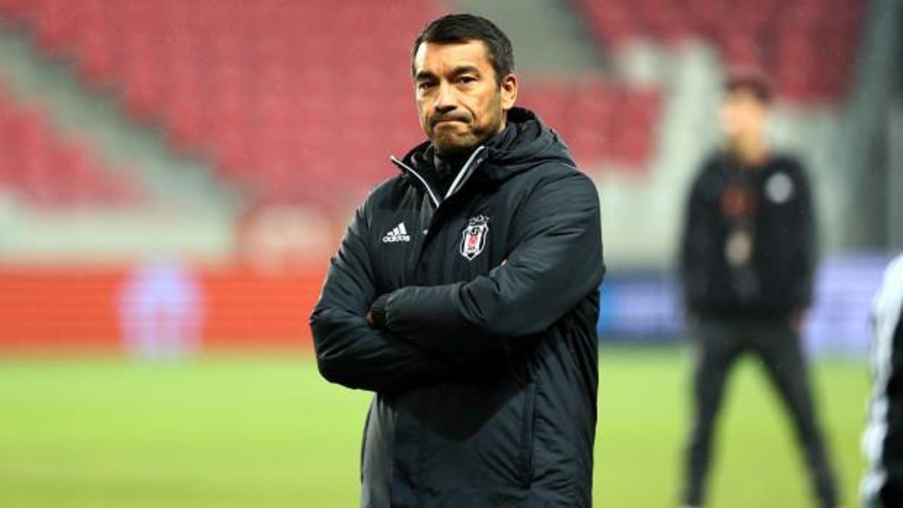 İstifa edecek mi? Van Bronckhorst a&ccedil;ıkladı