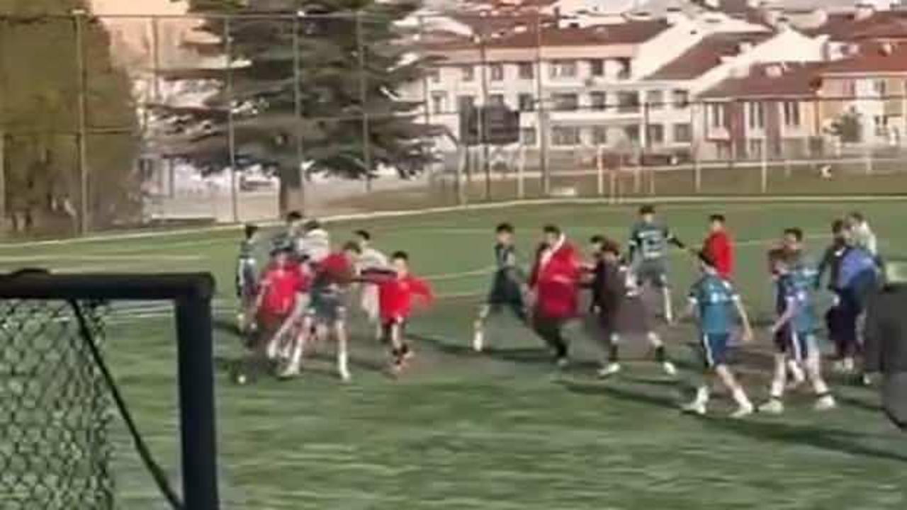 Liseler arası futbol turnuvasında kavga! 
