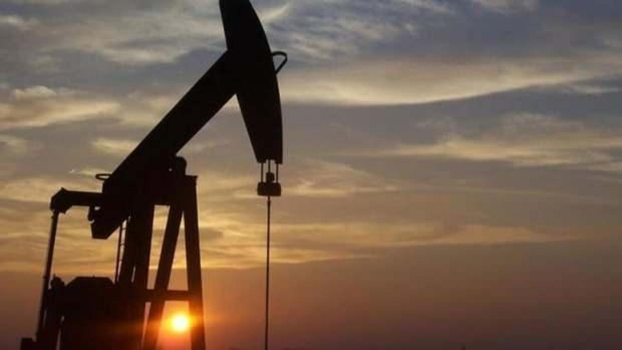 Petrol haftalık kazancın ardından düşüşte