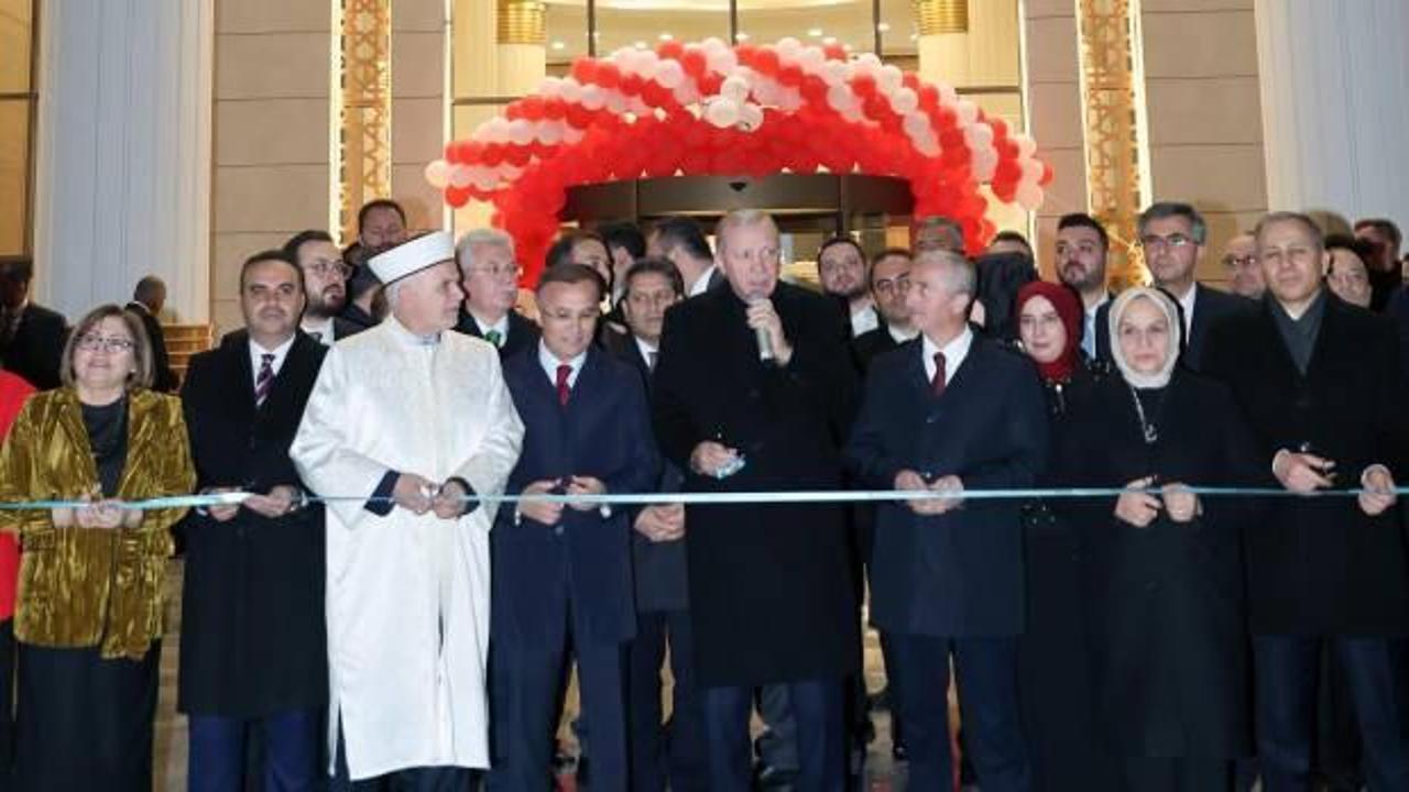 Erdoğan, Gaziantep Şahinbey Millet K&uuml;t&uuml;phanesi'nin a&ccedil;ılışını yaptı