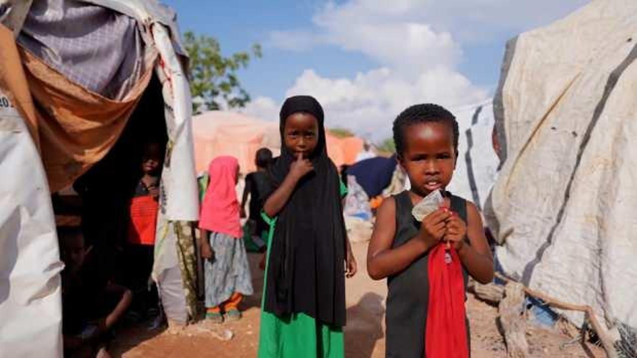 İ&ccedil; savaşın devam ettiği Somali'deki kamplarda insanlık dramı yaşanıyor!