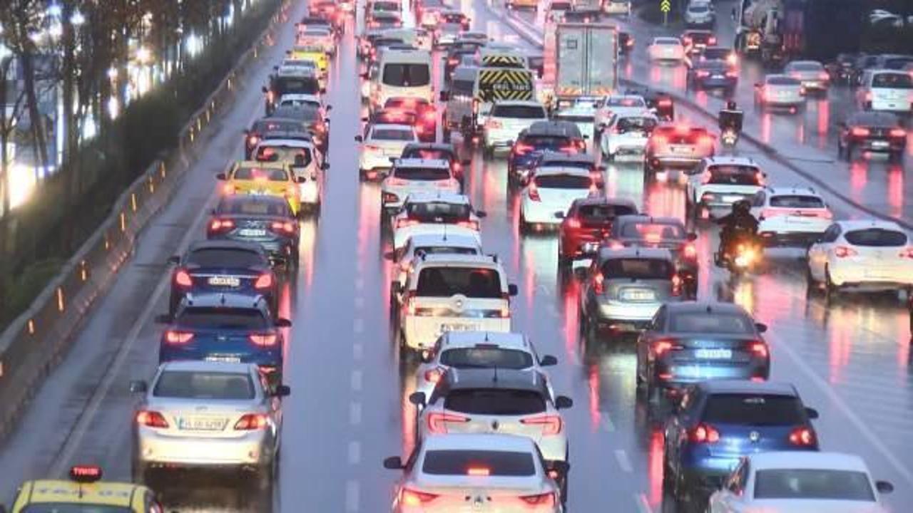 İstanbul'da trafik yoğunluğu y&uuml;zde 78'e &ccedil;ıktı