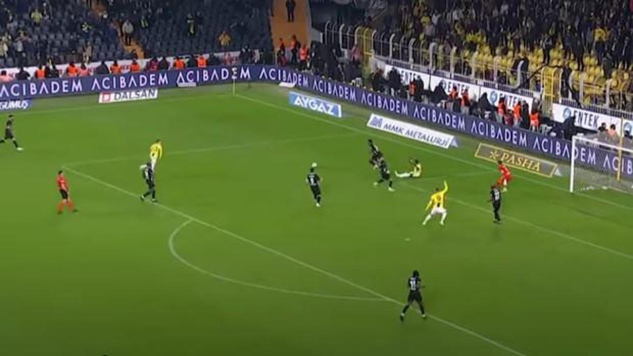 S&uuml;per Lig'de haftanın VAR kayıtları a&ccedil;ıklandı