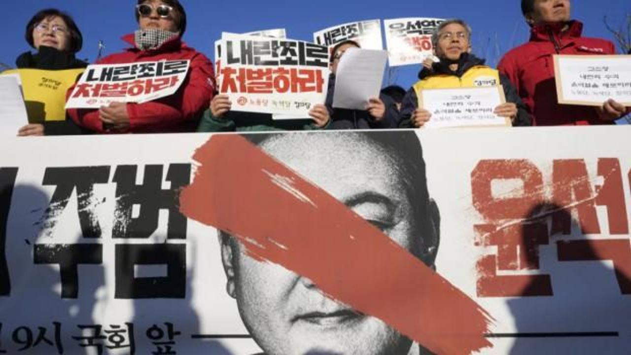 Trump koltuğa oturmadan dünya karıştı! Güney Kore'deki kaosun sebebi ne?