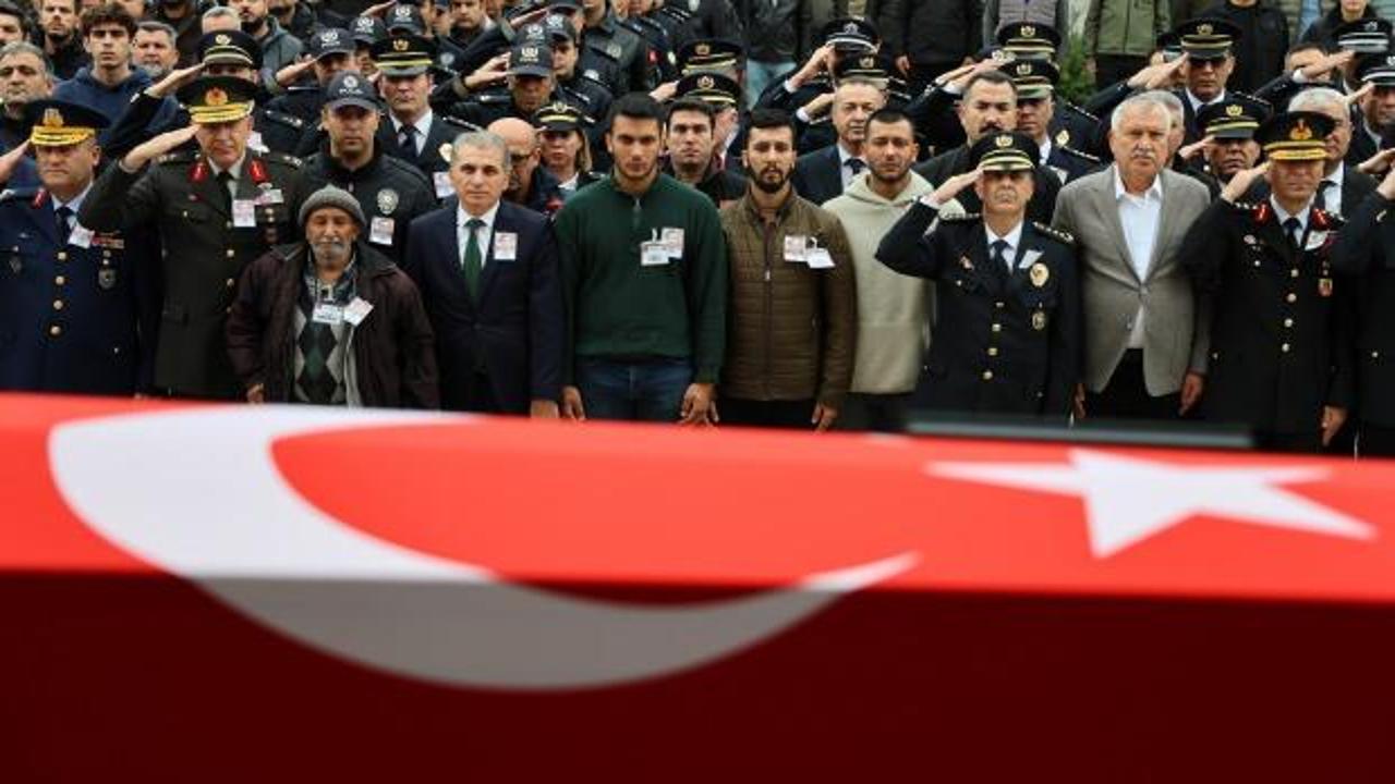 Şehit polis memuru Mustafa Akg&uuml;l son yolculuğuna uğurlandı