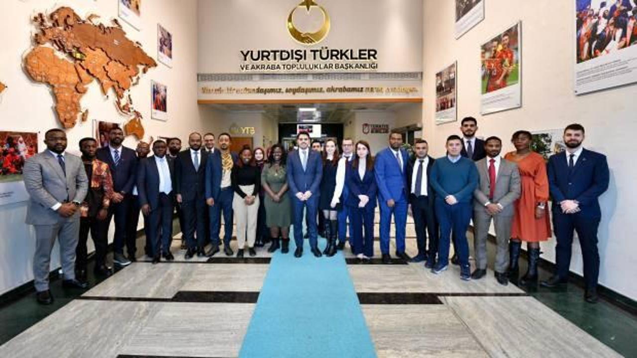 Dünyanın dört bir yanından diplomatlar Türkçe'de buluştu
