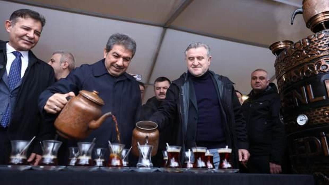 Esenler'de &ccedil;aylar keyifle yudumlandı