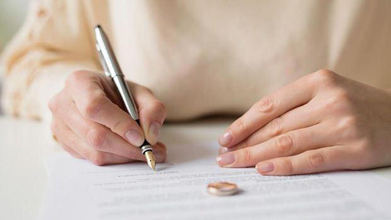 Evli çiftten akılalmaz dolandırıcılık: 43 yılda 12 kez boşandılar