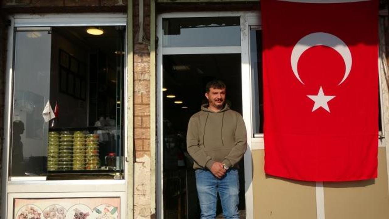 İki lokantasını kapatıp &uuml;lkesine d&ouml;nmek isteyen Suriyeli esnaftan Erdoğan'a teşekk&uuml;r 