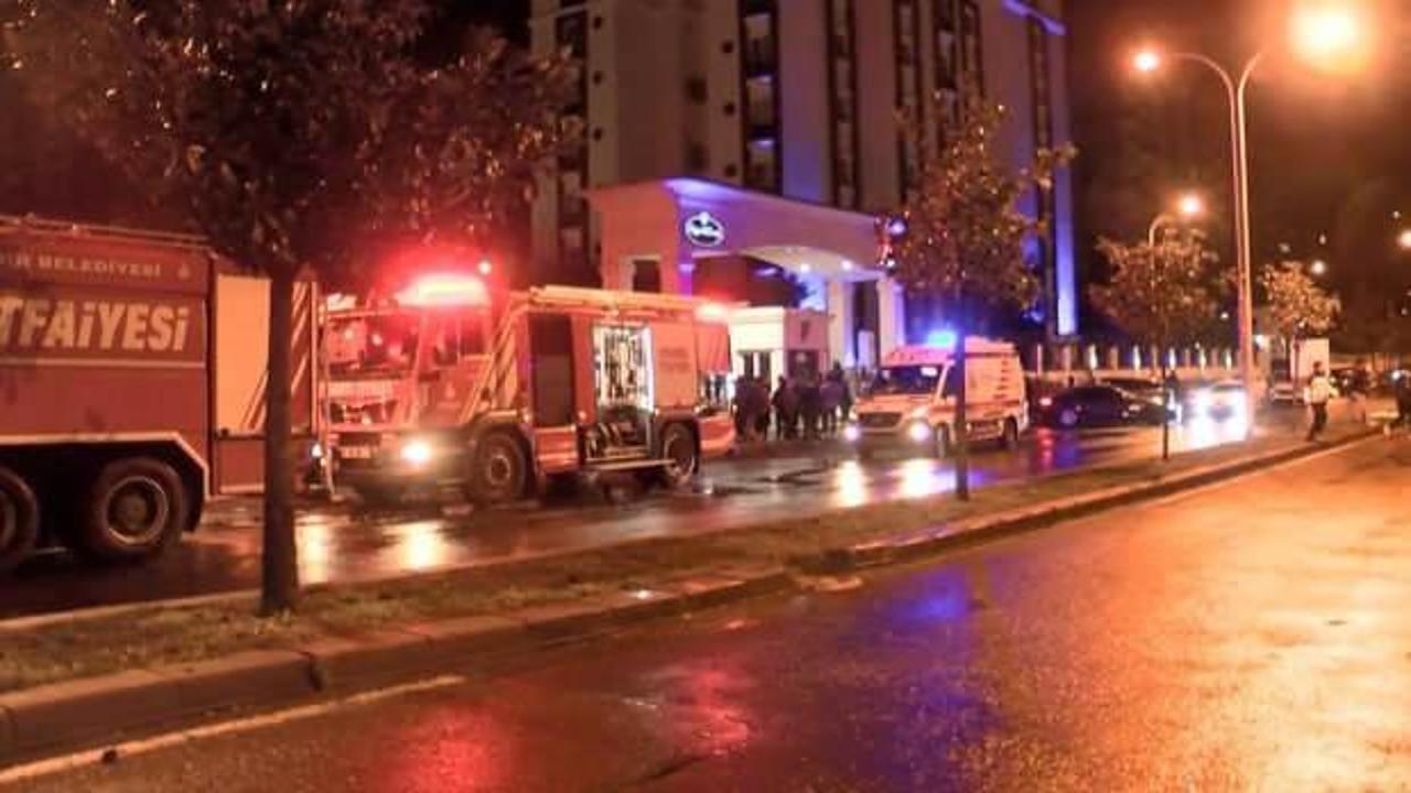 İstanbul'da elektrikli ara&ccedil; yandı, bina tahliye edildi