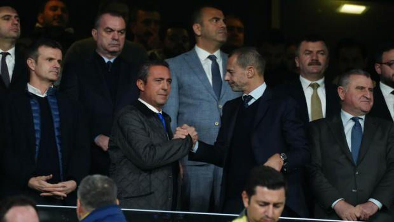 Kadık&ouml;y'de Aziz Yıldırım sesleri! Ali Ko&ccedil; tepkilere daha fazla dayanamadı