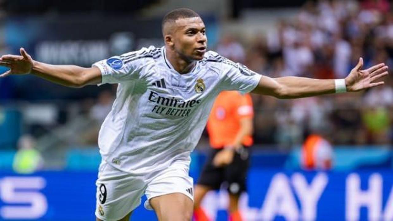 Messi'nin ardından bir ilk! Real Madrid'in yıldızı tarihe ge&ccedil;tiği ma&ccedil;ta korkuttu