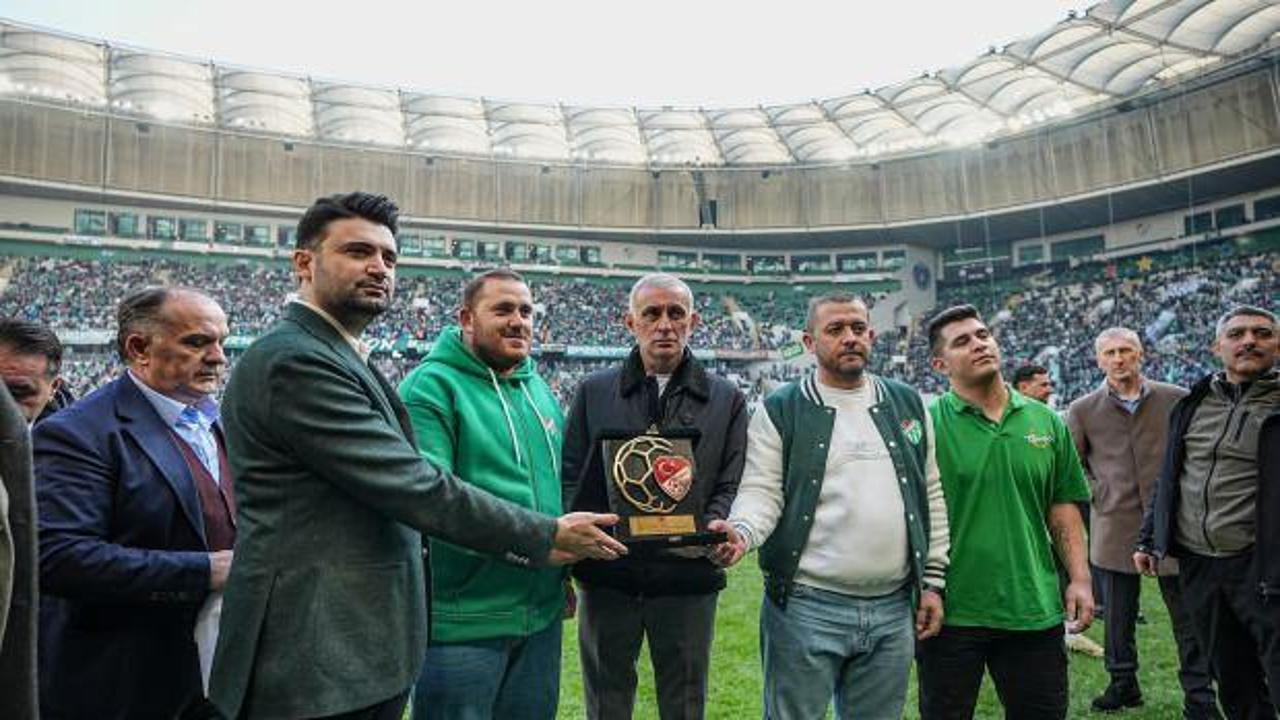 TFF'den Bursaspor taraftarına &ouml;d&uuml;l!