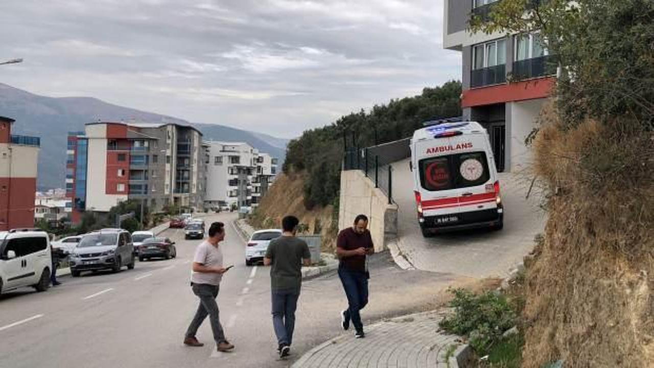 Ayrılmak üzere olduğu eşini silahla yaraladı