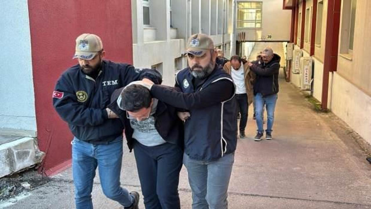 İşsiz kalan FET&Ouml; &uuml;yelerine Almanya'dan getirilen paralar dağıtılmış