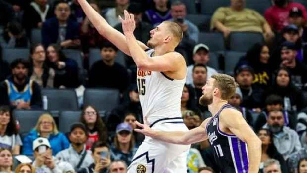 Jokic "triple-double" yaptı, Nuggets NBA'de seri yaptı
