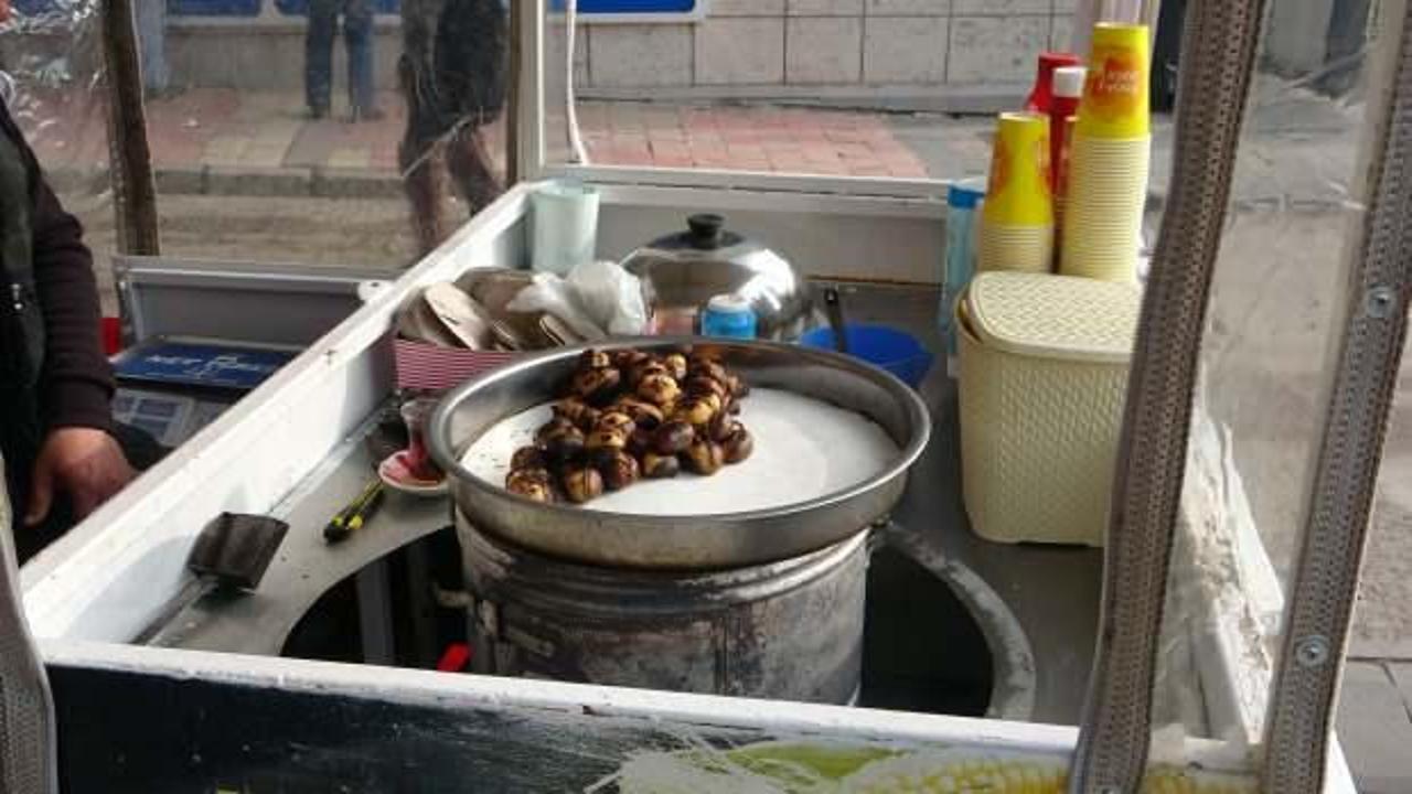 Kış mevsiminin vazge&ccedil;ilmezi kestane, tezgahtaki yerini aldı