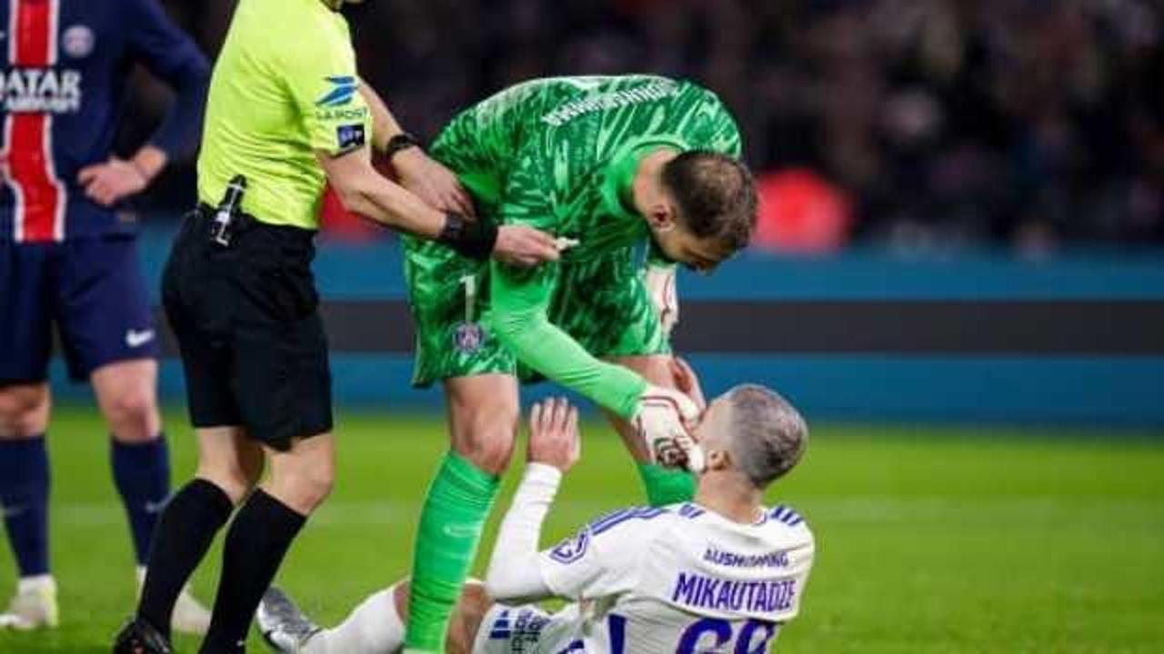 Mikautadze'nin g&uuml;lmesi pahalıya patlıyordu! İtalyan kaleciden G&uuml;rc&uuml; yıldıza tepki